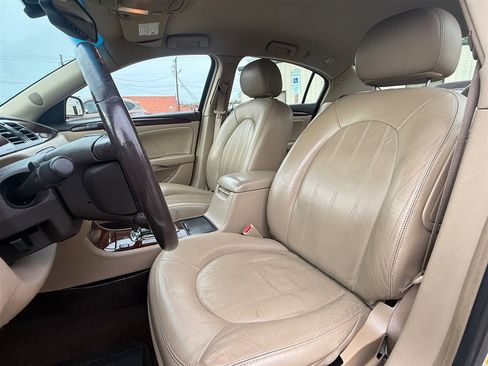 Used 2007 Buick Lucerne CXS image 17