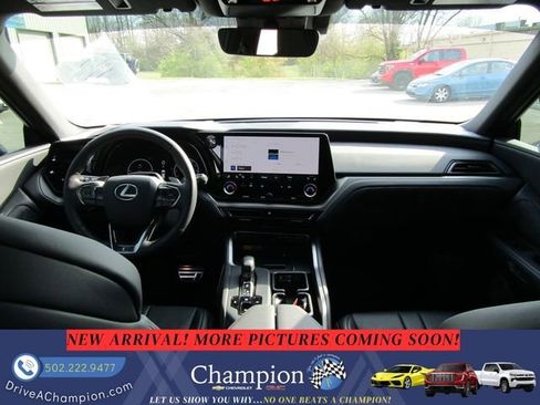 Used 2025 Lexus TX 500h AWD w/ Technology Package image 11