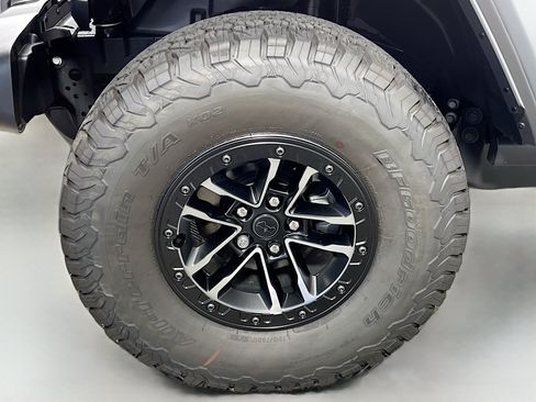 Used 2026 Jeep Wrangler Unlimited Sport AWD/4WD image 14