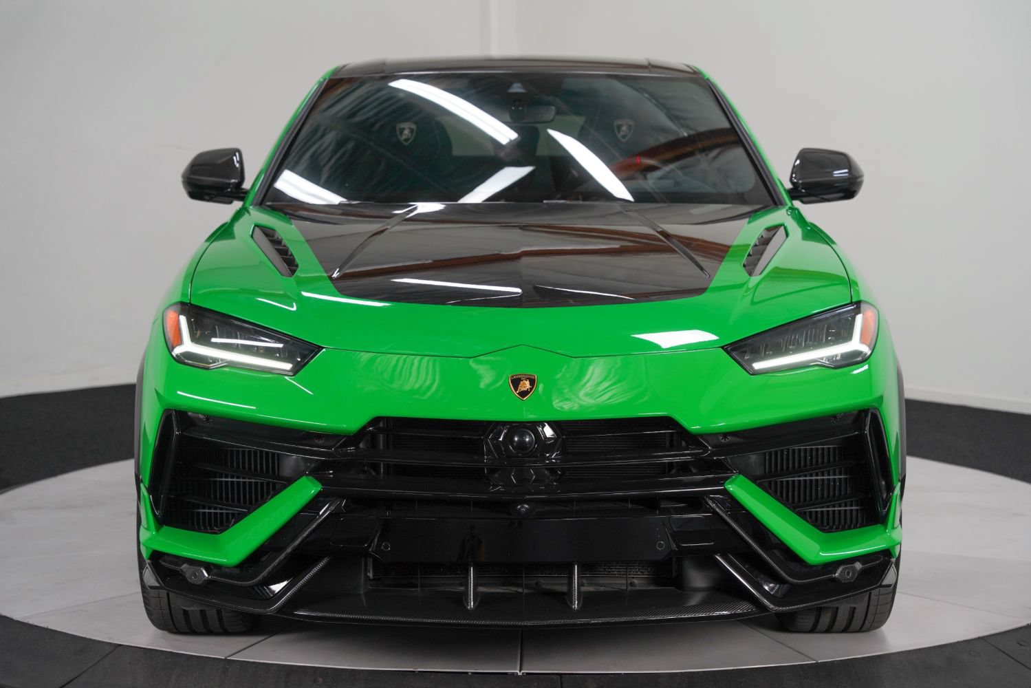 Used 2023 Lamborghini Urus Performante AWD/4WD image 10