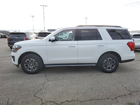 Used 2022 Ford Expedition XLT image 7