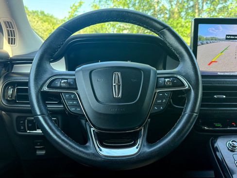 Used 2023 Lincoln Nautilus AWD w/ Premium Package image 33