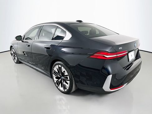 Used 2024 BMW i5 eDrive40i w/ Convenience Package RWD image 7