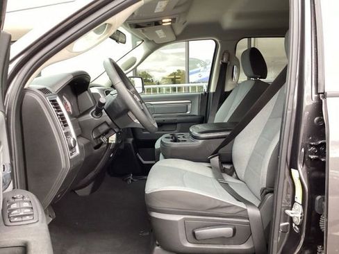 Used 2024 RAM 1500 Classic SLT AWD/4WD image 20