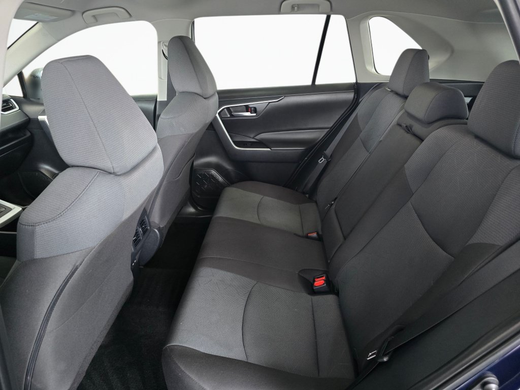 Used 2025 Toyota RAV4 XLE AWD/4WD image 35