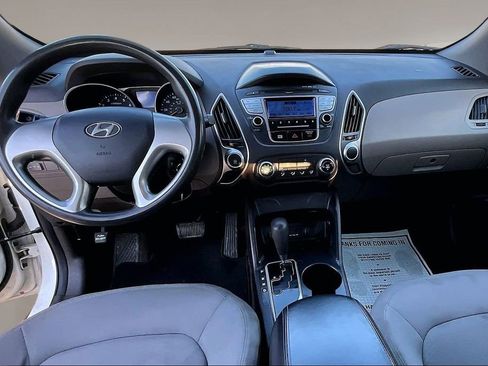 Used 2013 Hyundai Tucson GL image 13