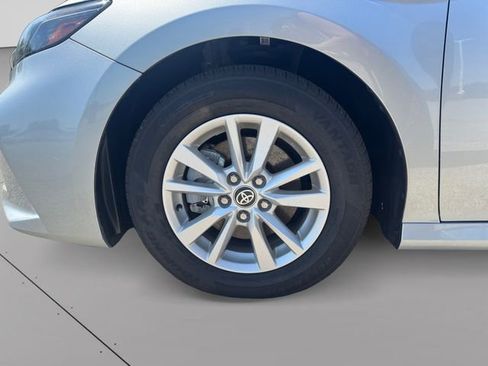 Used 2025 Toyota Camry LE FWD image 9