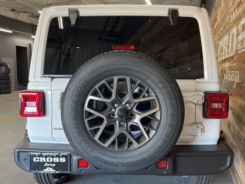 New 2026 Jeep Wrangler Sahara image 27