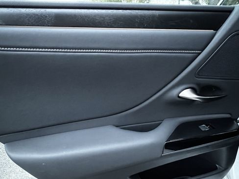 Used 2024 Lexus ES 350 w/ Premium Package image 29