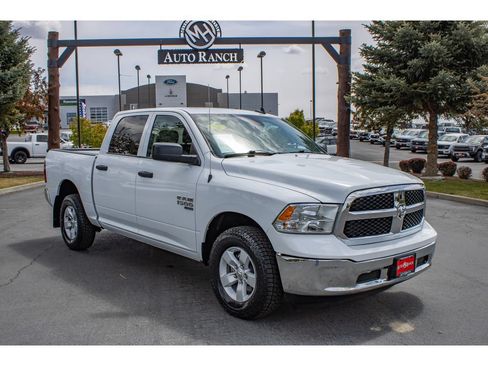 Used 2023 RAM 1500 Classic SLT w/ Electronics Group AWD/4WD image 2