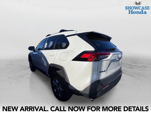 Used 2021 Toyota RAV4 XLE Premium FWD image 2