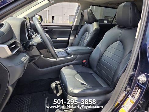Used 2022 Toyota Highlander XLE FWD image 9