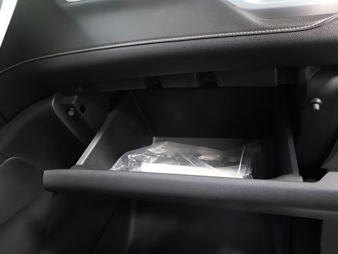 Used 2019 GMC Acadia SLT w/ LPO, Floor Liner Package FWD image 31