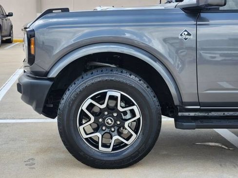 Used 2024 Ford Bronco Outer Banks AWD/4WD image 9