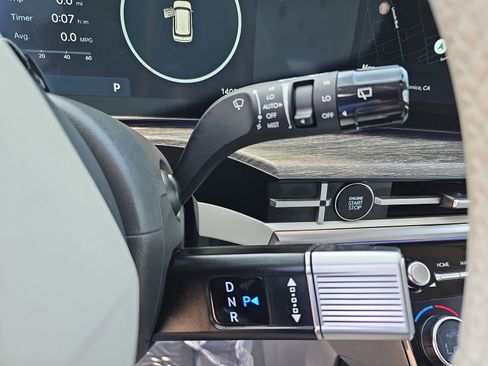 Certified 2025 Hyundai Santa Fe Limited image 22