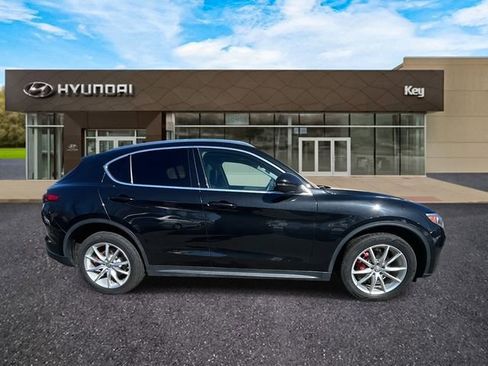 Used 2018 Alfa Romeo Stelvio Ti image 5