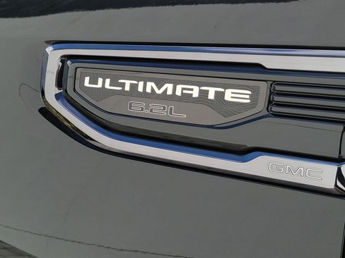 New 2026 GMC Sierra 1500 Denali Ultimate w/ LPO, Black Badging Package AWD/4WD image 9