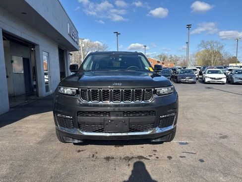 Used 2023 Jeep Grand Cherokee L Limited image 7
