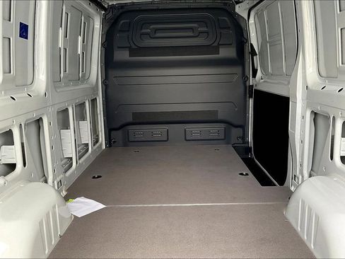 New 2026 Mercedes-Benz Sprinter 2500 image 9