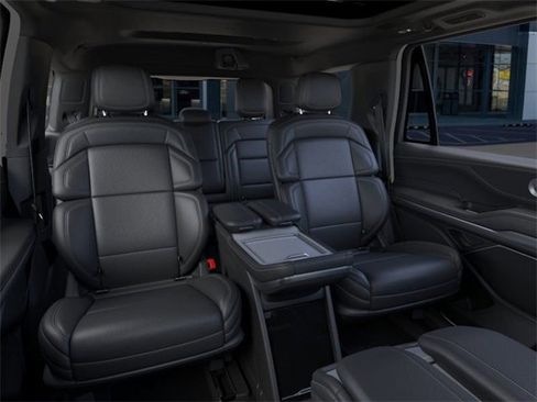 New 2025 Lincoln Navigator Reserve w/ Jet Appearance Package image 11