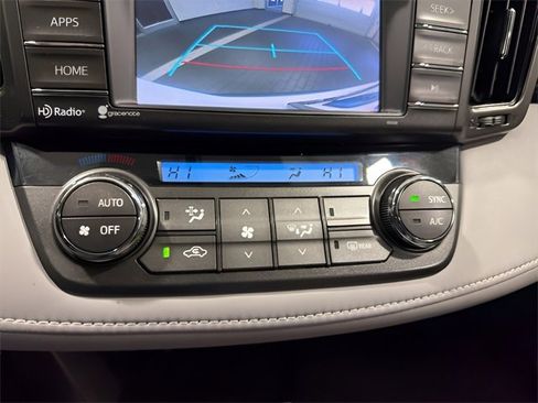 Used 2015 Toyota RAV4 XLE image 21