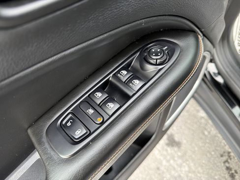 Used 2019 Jeep Compass Latitude w/ Popular Equipment Group image 17