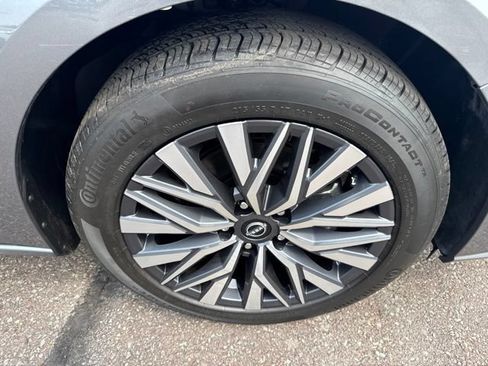 Certified 2025 Nissan Altima 2.5 SV FWD image 33