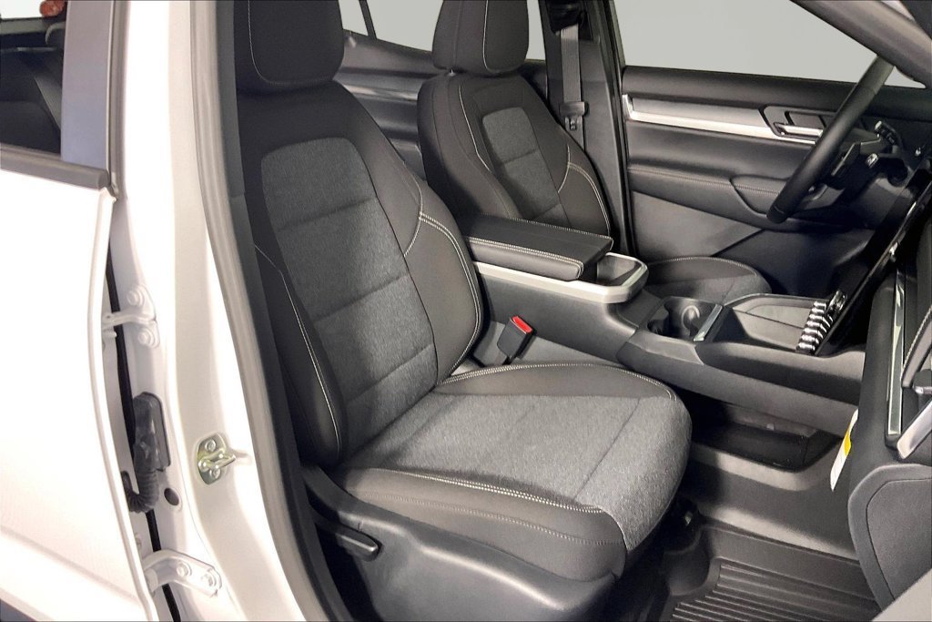 New 2027 GMC Terrain Elevation w/ Black Edition FWD image 12