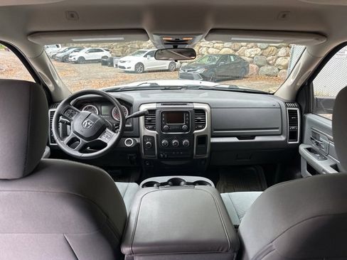 Used 2018 RAM 2500 SLT image 40