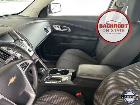 Used 2017 Chevrolet Equinox LT w/ Convenience Package image 9