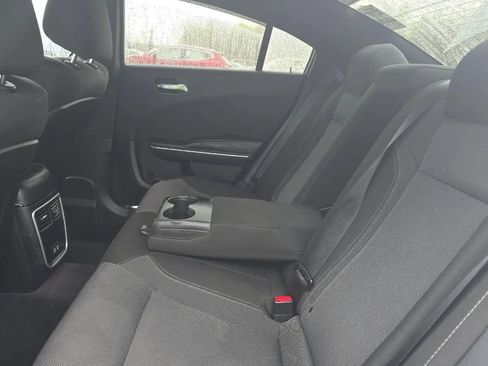 Used 2018 Dodge Charger R/T RWD image 6
