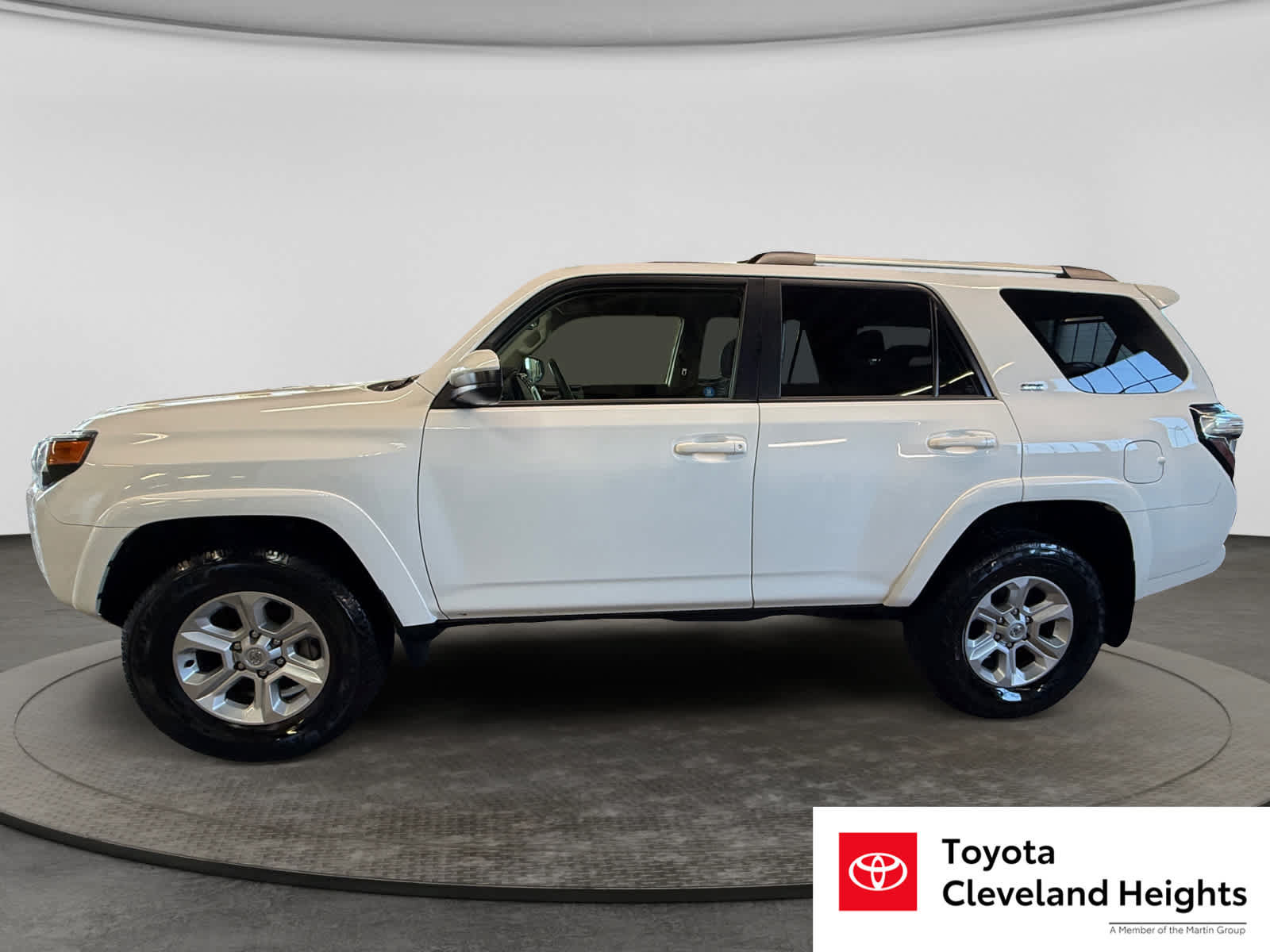 Used 2024 Toyota 4Runner SR5 AWD/4WD image 8