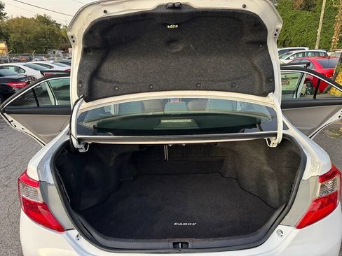 Used 2012 Toyota Camry XLE image 11