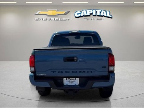 Used 2019 Toyota Tacoma TRD Sport image 4