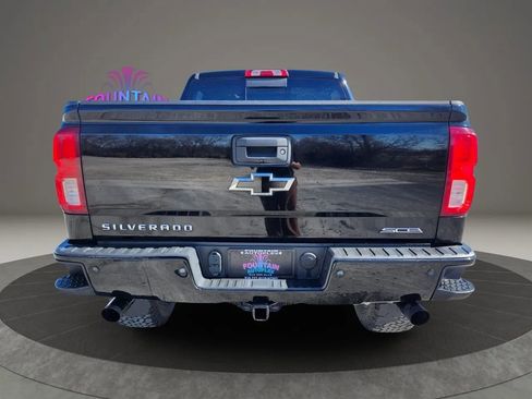 Used 2018 Chevrolet Silverado 1500 High Country image 4