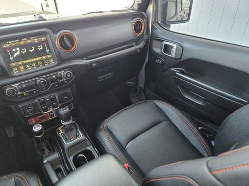 Used 2021 Jeep Gladiator Mojave AWD/4WD image 45