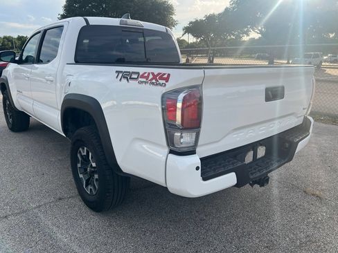 Used 2023 Toyota Tacoma TRD Off-Road w/ Technology Package AWD/4WD image 6