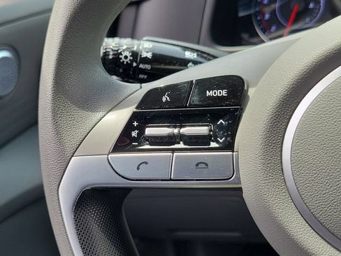 Certified 2023 Hyundai Elantra SE FWD image 22