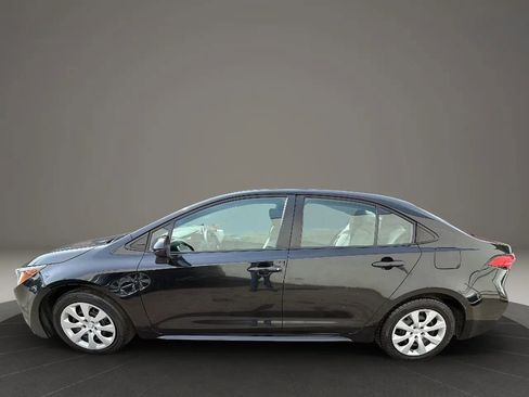 Used 2021 Toyota Corolla LE FWD image 8