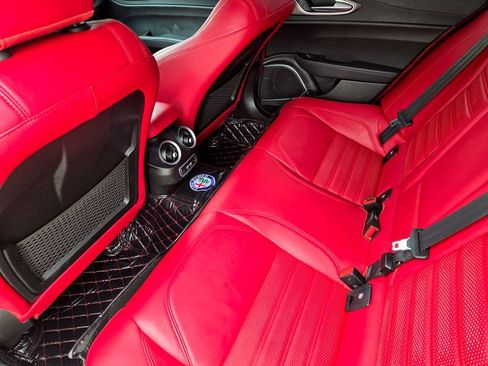 Used 2022 Alfa Romeo Giulia Veloce RWD image 29