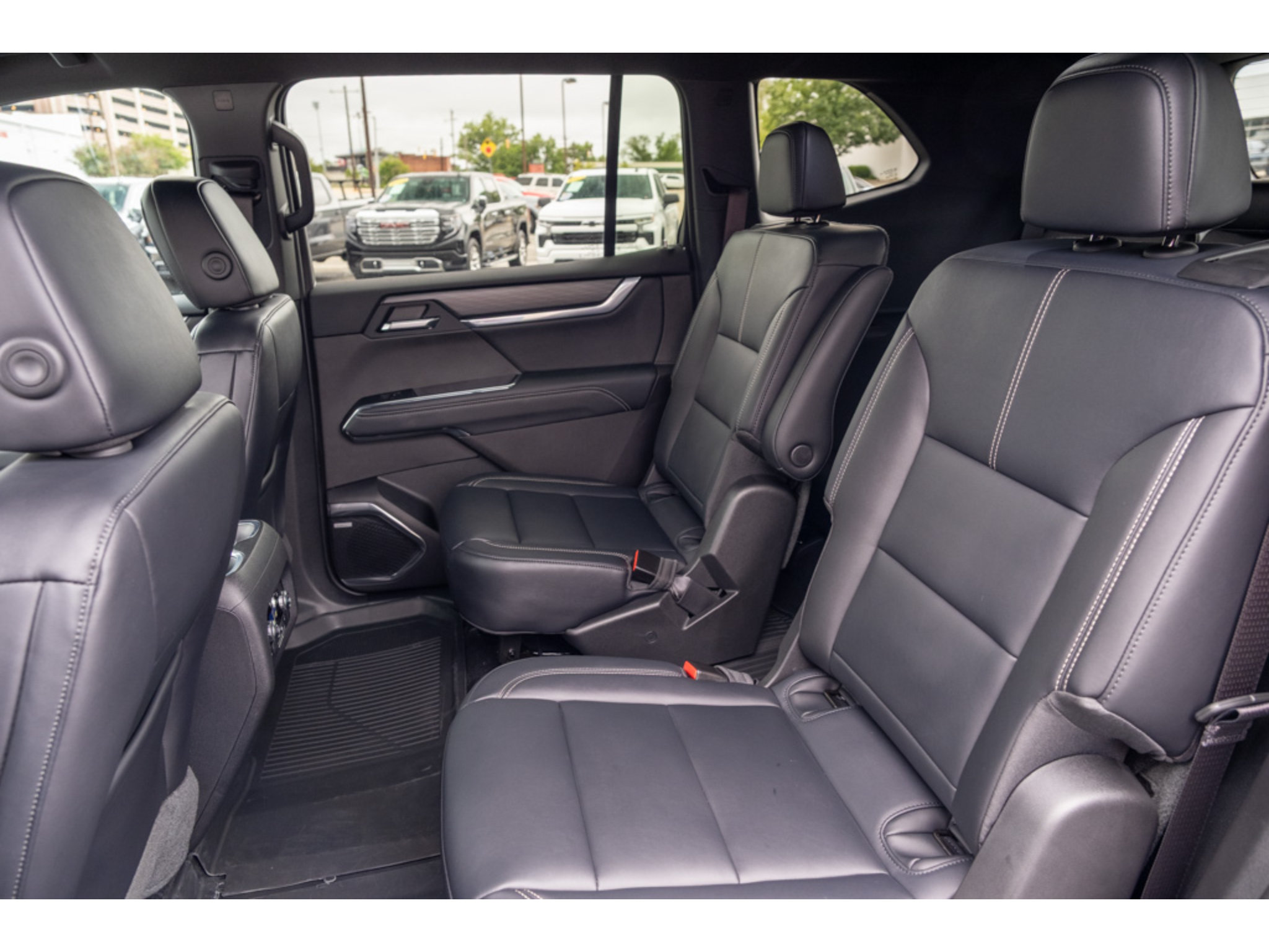 New 2027 GMC Acadia Elevation w/ Elevation Premium Package FWD image 13