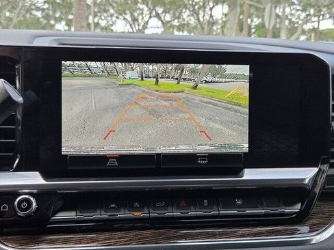 Used 2023 GMC Sierra 1500 Elevation image 15