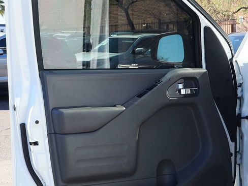 Used 2021 Nissan Frontier S image 36