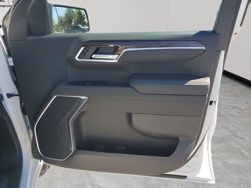 New 2026 GMC Sierra 1500 Elevation image 13