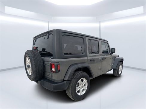 Used 2020 Jeep Wrangler Unlimited Sport S image 3