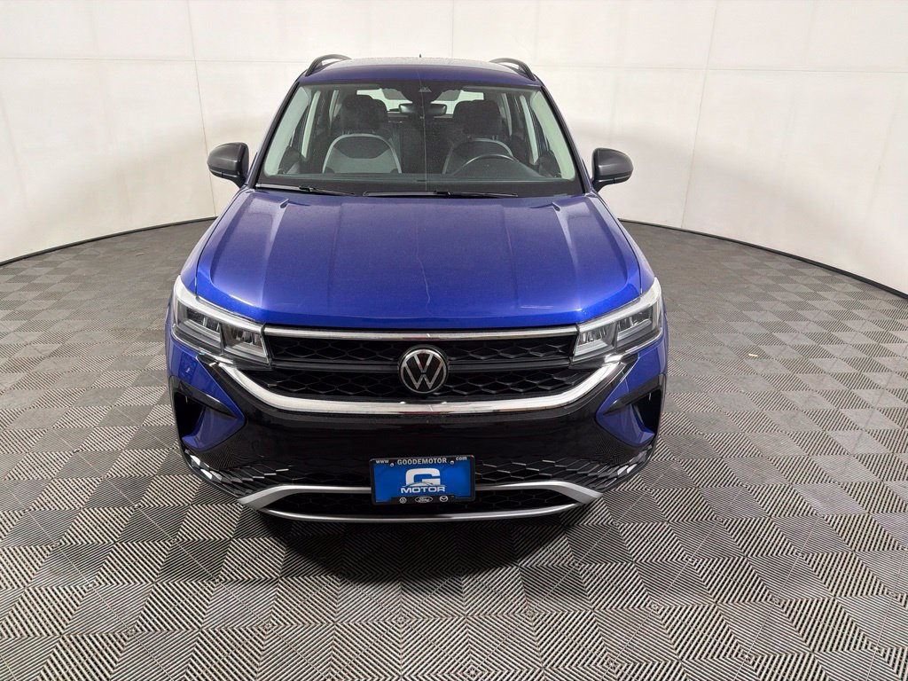 Certified 2024 Volkswagen Taos S FWD image 3