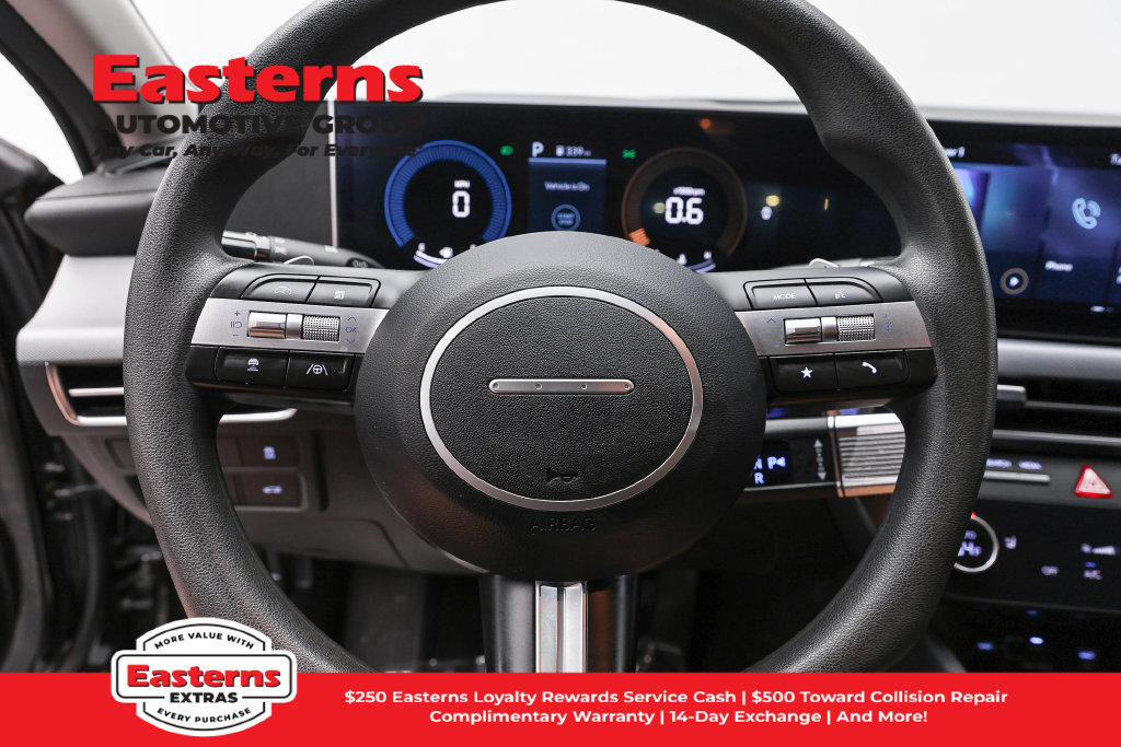 Used 2025 Hyundai Sonata SEL FWD image 11