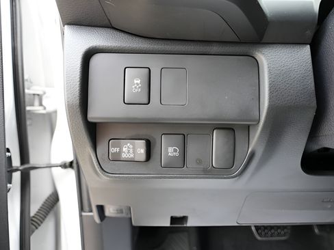 Used 2023 Toyota Tacoma SR AWD/4WD image 22