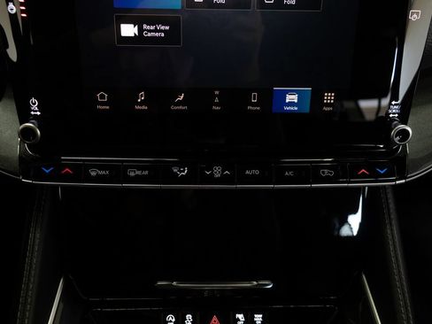 Used 2022 Jeep Wagoneer Series I AWD/4WD image 35