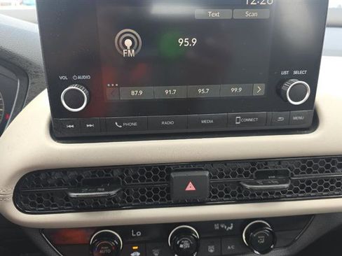 Used 2025 Honda HR-V LX image 6